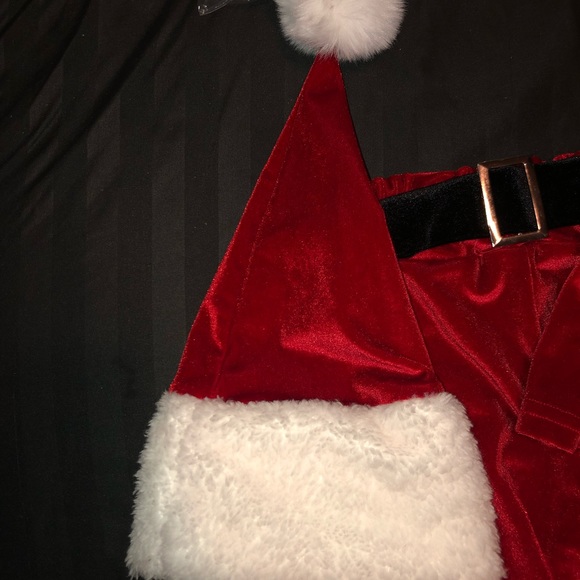 Toddler’s Santa Outfit 2t-3t - Picture 2 of 4